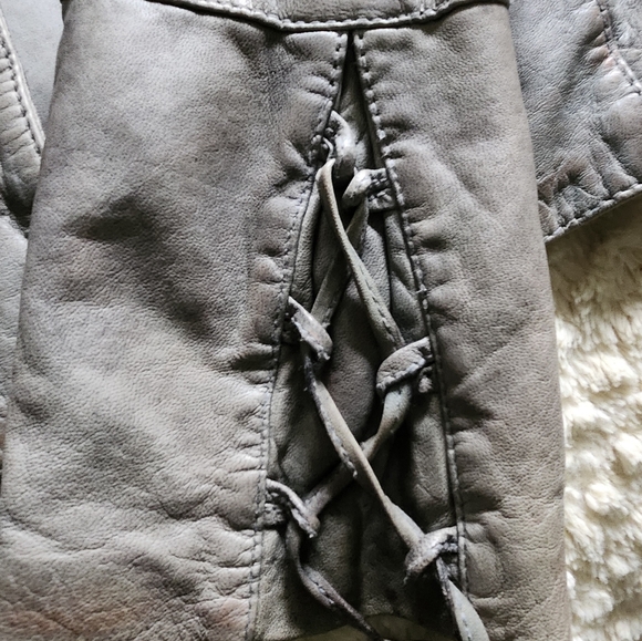 Danier leather Jacket - Picture 2 of 15